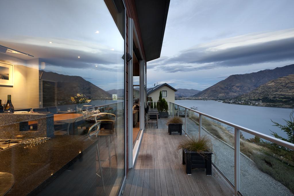 Highview Terrace By Amazing Accom Куийнстаун Екстериор снимка