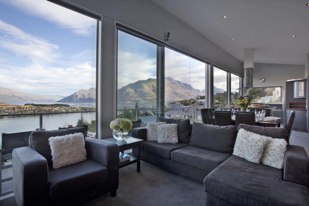 Highview Terrace By Amazing Accom Куийнстаун Екстериор снимка
